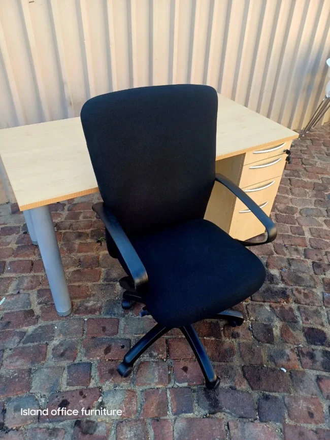 Maple Desk With Drawers 1400mm x 700mm