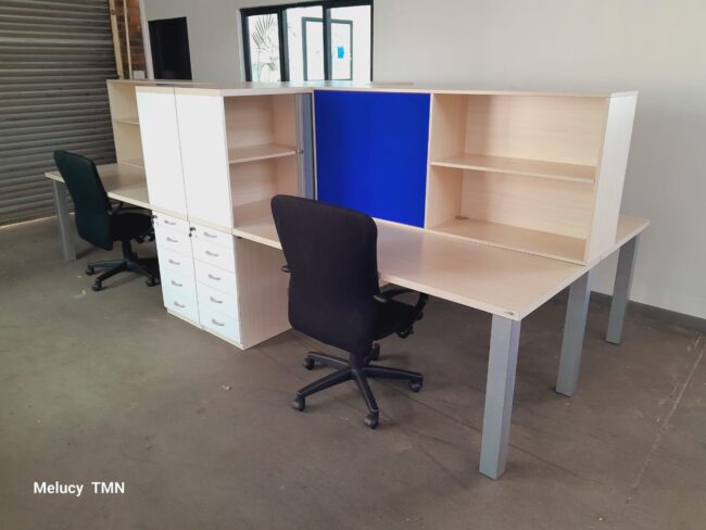 Boston 4 Way Call Center 4000mm x 1600mm