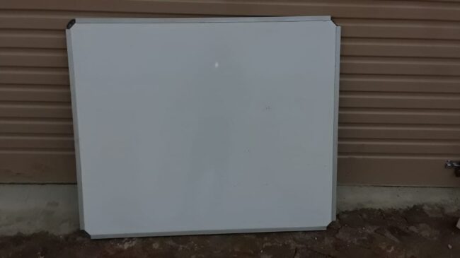 White Board 1200 x 900mm - Image 2