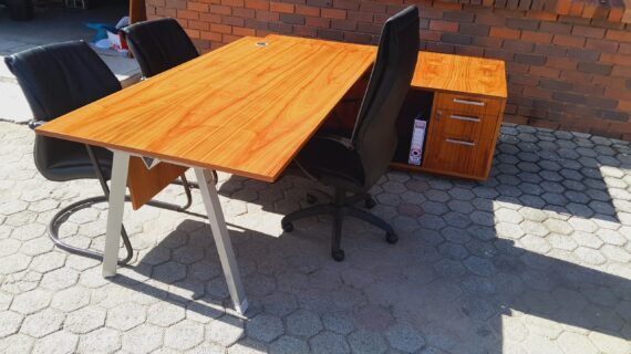 High Quality Executive Desk 2300mm x 1800mm