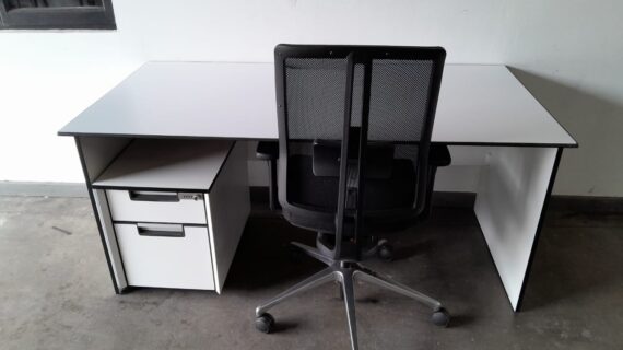 White desk with mobile pedestal 1600mm x 800mm