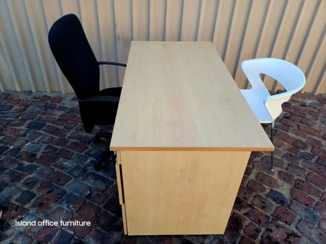 Maple Desk With Drawers 1400mm x 700mm - Image 2