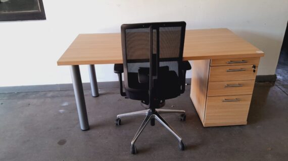 Summer Oak Desk 1600mm x 800mm