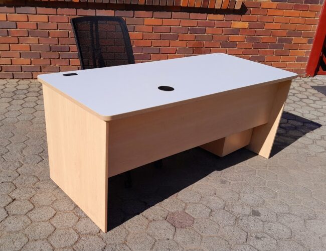 White Plus Maple Desk 1720mm x 760mm - Image 4