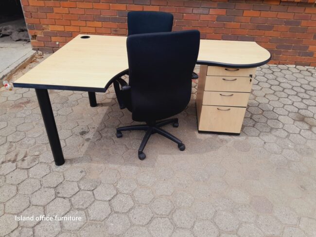 Maple Desk 1800mm x 1200mm
