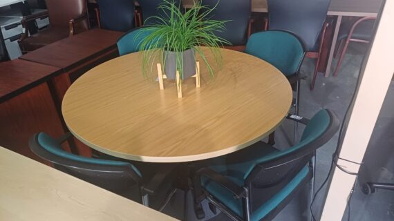 Oak Round Table 1200mm