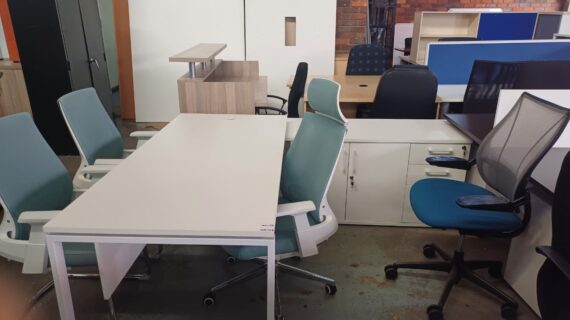 Cecil Executive Desk 2000mm x 2000mm