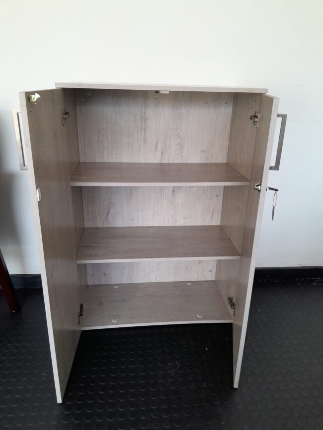 Two Door Filing Cabinet 800mm x 400mmD x 1140mmH - Image 4