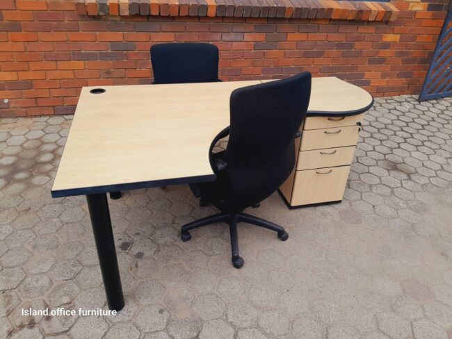 Maple Desk 1800mm x 1200mm - Image 3
