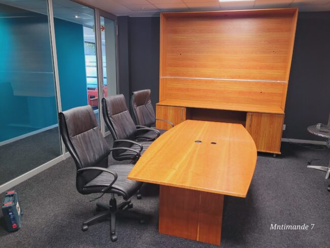 Oak veneer Boardroom Table 2400mm x 1200mm - Image 3